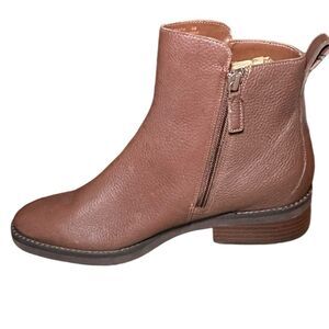 Cole Haan Brown Women's River Chelsea Boot size 9
Waterproof Brown W26414